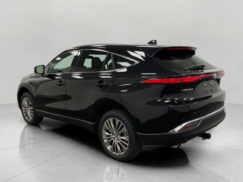 Used 2022 Toyota Venza XLE AWD/4WD image 9