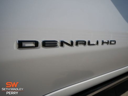 Used 2023 GMC Sierra 2500 Denali w/ Denali Ultimate Package image 10
