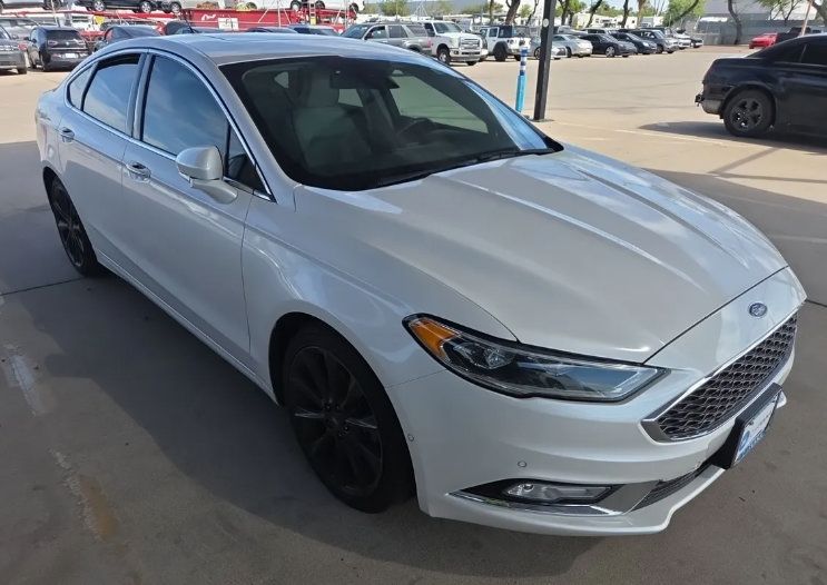 Used 2017 Ford Fusion Platinum FWD image 2