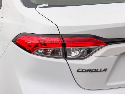 Used 2023 Toyota Corolla LE FWD image 7