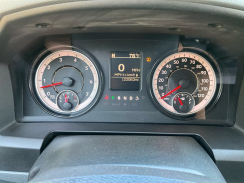 Used 2018 RAM 1500 Classic SLT AWD/4WD image 24