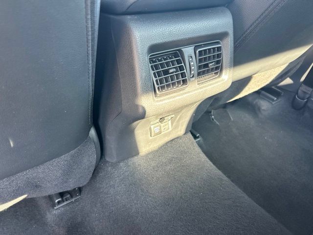 Used 2025 Toyota Camry SE FWD image 10