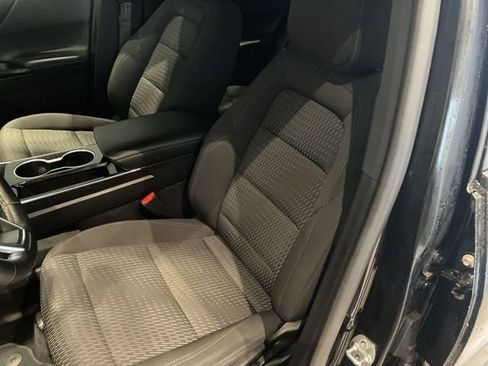 Used 2025 Chevrolet Equinox LT FWD image 17