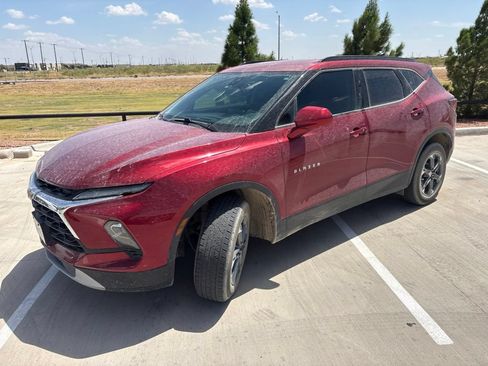 Used 2023 Chevrolet Blazer LT w/ Convenience Package FWD image 2