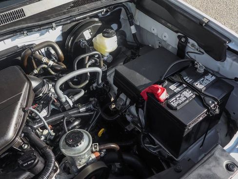 Used 2023 Toyota Tacoma SR image 13