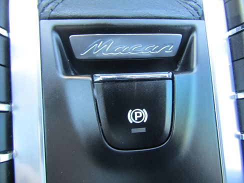 Used 2015 Porsche Macan S w/ Premium Package Plus AWD/4WD image 34