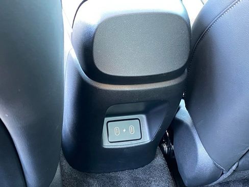 Used 2024 Hyundai Elantra Limited FWD image 27