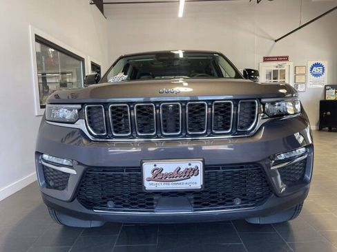 Used 2023 Jeep Grand Cherokee 4WD 4xe w/ Luxury Tech Group II image 3
