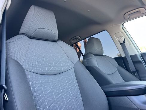 Certified 2025 Toyota RAV4 XLE AWD/4WD image 19
