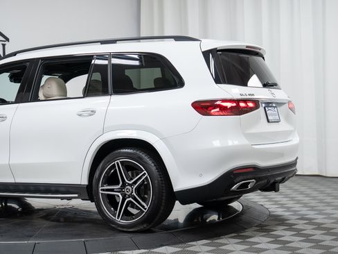 Used 2026 Mercedes-Benz GLS 450 4MATIC image 31