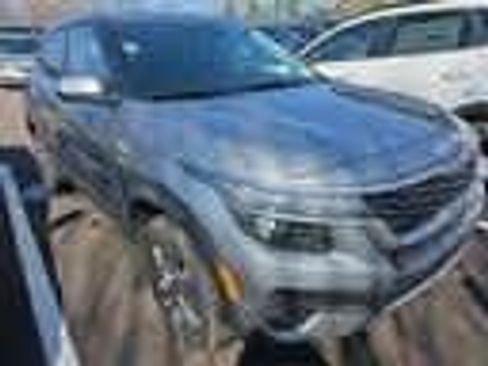 Used 2023 Kia Seltos LX image 4