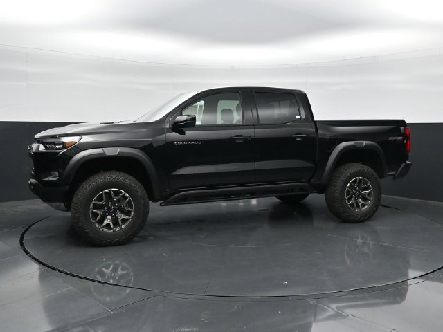 New 2026 Chevrolet Colorado ZR2 w/ Technology Package AWD/4WD image 8