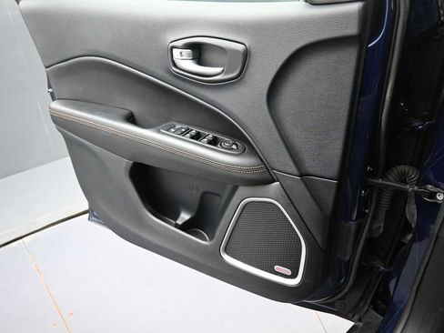 Used 2018 Jeep Compass Limited w/ Navigation Group AWD/4WD image 11