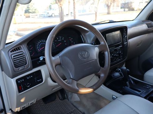 Used 1999 Toyota Land Cruiser image 16