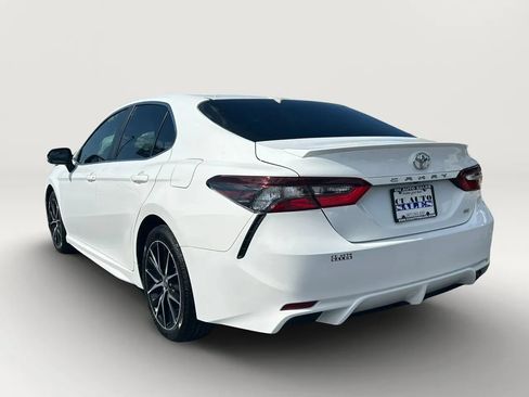Used 2022 Toyota Camry SE FWD image 5