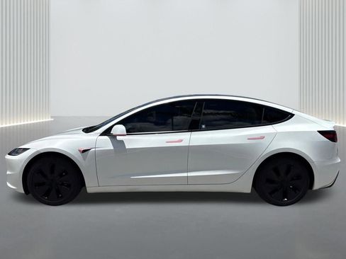 Used 2024 Tesla Model 3 Standard Range RWD image 8
