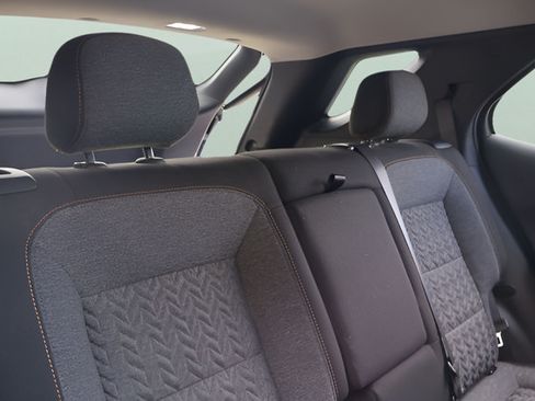 Used 2022 Chevrolet Equinox LT FWD image 18