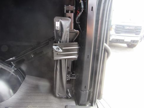 Used 2025 GMC Savana 3500 Extended w/ Driver Convenience Package RWD image 20