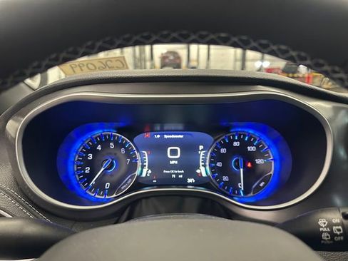 New 2026 Chrysler Pacifica Select image 29