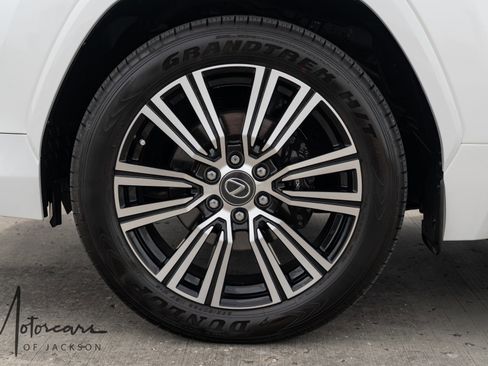 Used 2026 Lexus LX 600 4WD w/ Accessory Package (2T) image 36
