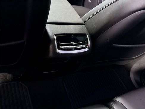 Used 2024 Cadillac XT6 Premium Luxury image 20