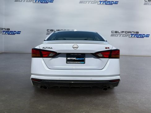 Used 2024 Nissan Altima 2.5 SR FWD image 6