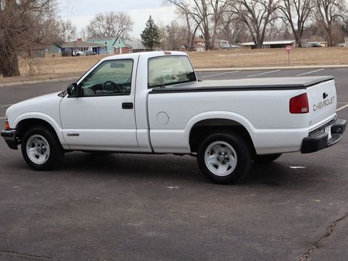 Used 2002 Chevrolet S10 Pickup image 8