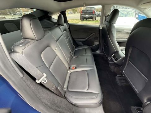 Used 2023 Tesla Model Y Performance image 9