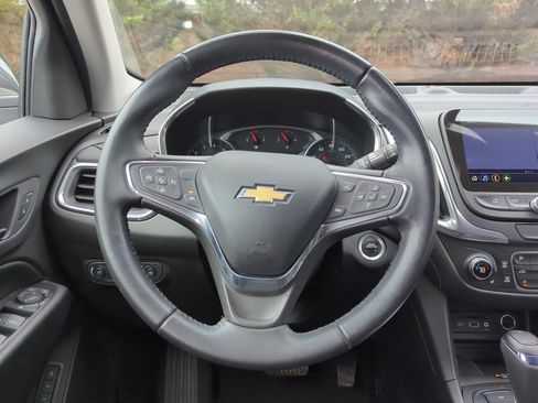 Used 2020 Chevrolet Equinox Premier image 22