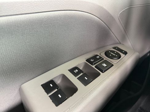 Used 2020 Hyundai Elantra SEL FWD image 19