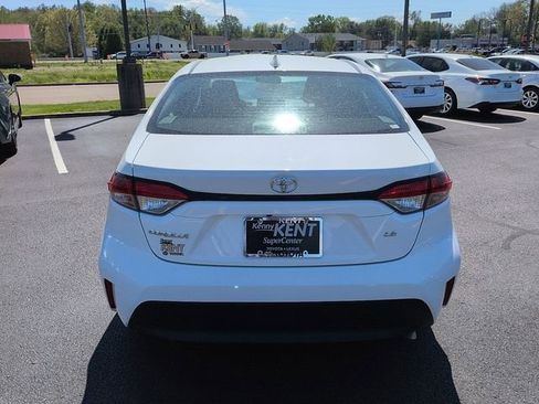 Certified 2025 Toyota Corolla LE FWD image 6