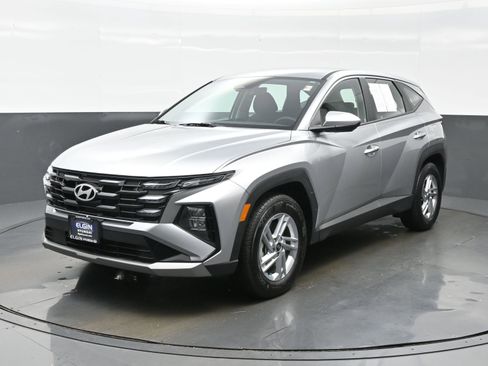 Certified 2026 Hyundai Tucson SE FWD image 2