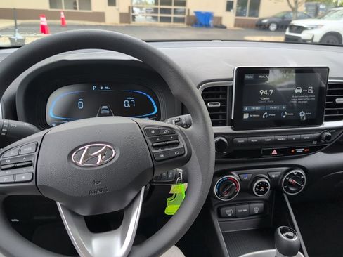 New 2026 Hyundai Venue SE FWD image 12
