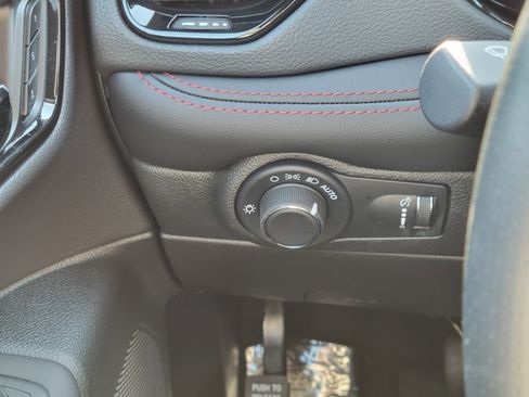 Used 2024 Dodge Durango R/T w/ Tow 'N Go Package AWD/4WD image 11
