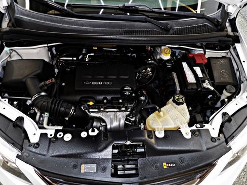 Used 2020 Chevrolet Sonic LT image 22