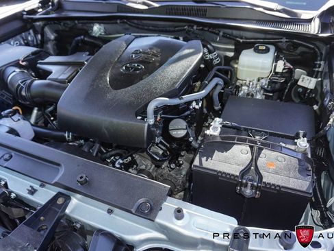 Used 2021 Toyota Tacoma TRD Off-Road AWD/4WD image 48