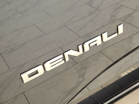 Used 2019 GMC Canyon Denali AWD/4WD image 12
