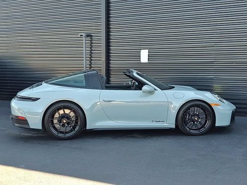Certified 2025 Porsche 911 Targa 4 GTS AWD/4WD image 8