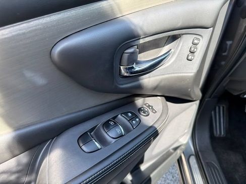 Used 2018 Nissan Murano Platinum AWD/4WD image 11