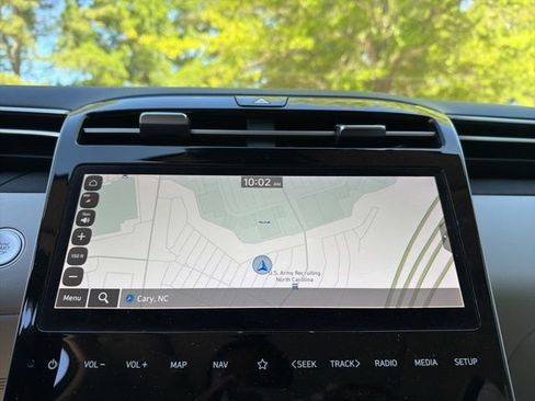 Used 2022 Hyundai Tucson Limited AWD/4WD image 17