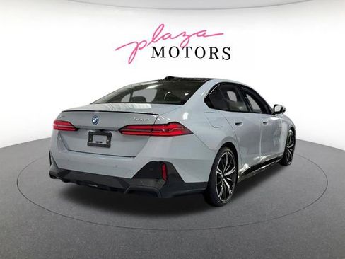 Used 2026 BMW 550e xDrive AWD/4WD image 5