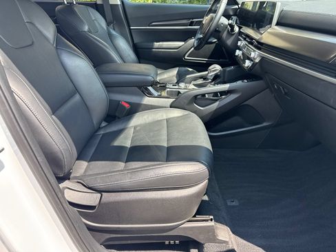 Used 2023 Kia Telluride S FWD image 13
