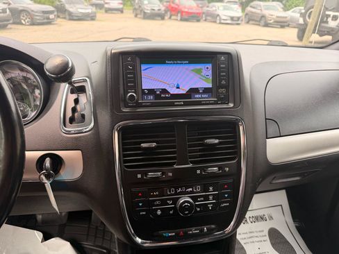 Used 2020 Dodge Grand Caravan GT FWD image 31