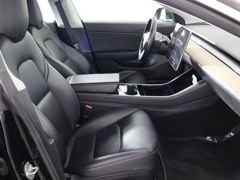 Used 2019 Tesla Model 3 Long Range RWD image 16