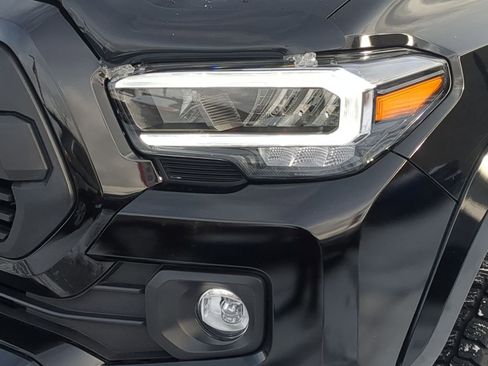 Used 2023 Toyota Tacoma TRD Sport image 14