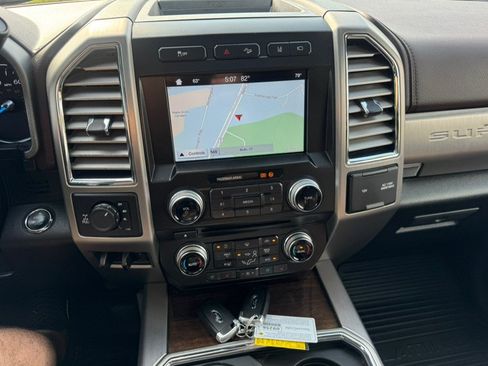 Used 2017 Ford F350 Platinum AWD/4WD image 32