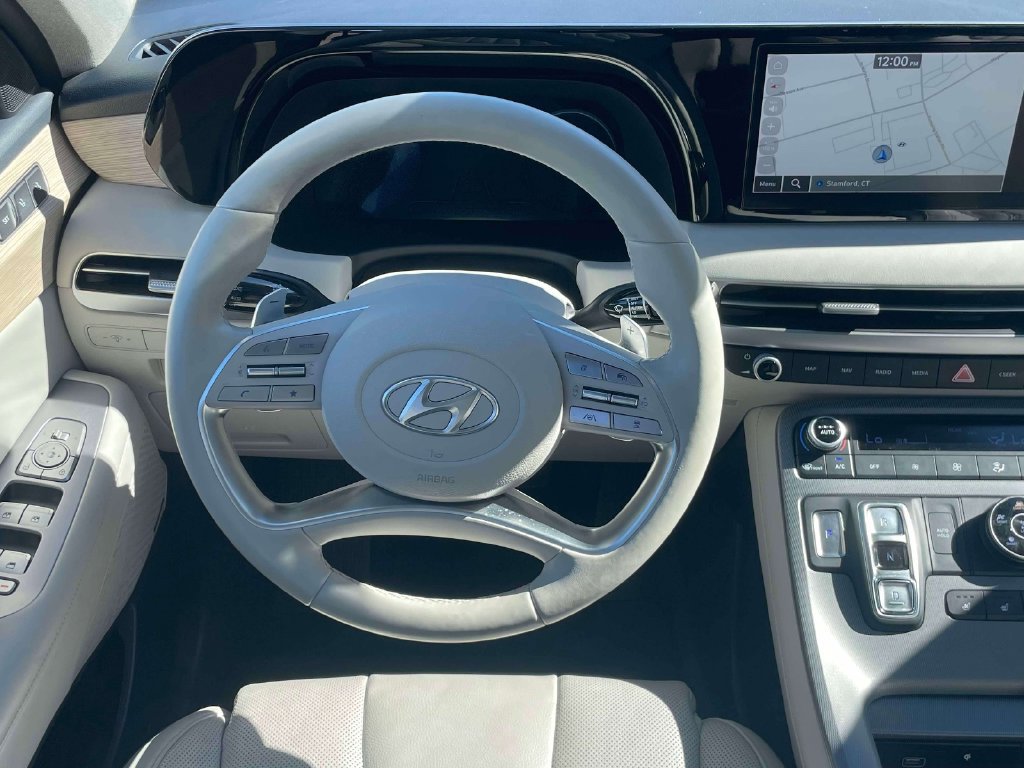 Used 2024 Hyundai Palisade Limited AWD/4WD image 16