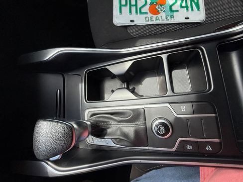 Used 2021 Kia Sorento LX FWD image 11