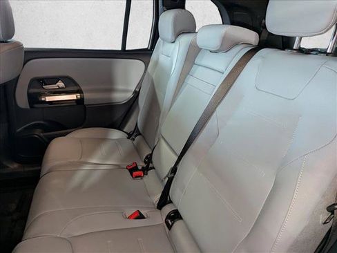 Used 2026 Mercedes-Benz GLB 250 image 20