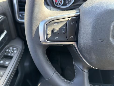Certified 2025 RAM 2500 Big Horn AWD/4WD image 19
